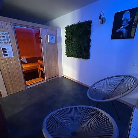 évasion Jacuzzi Sauna Cinéma